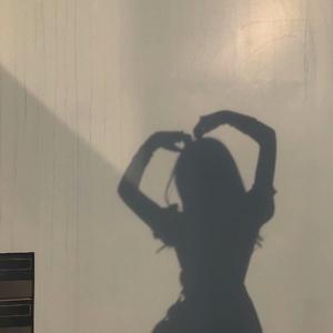 曰本人三人交╳╳╳69动漫
